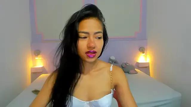 DanielaEmber7 from StripChat is Freechat