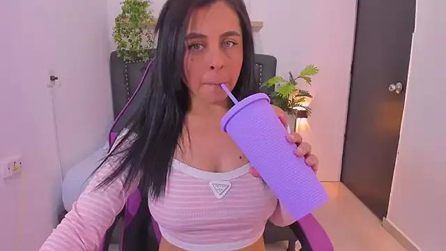 DanielaLatin1 from StripChat is Freechat