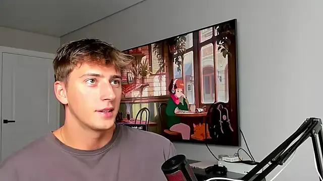 DaniHort from StripChat is Freechat