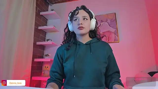 Dannaa_Lovs from StripChat
