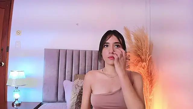 Explore our live girls sluts from our Custom and Multi clubs and checkout exclusive access to highly interactive content, such as shape, hair, titties, pussy type and many more.