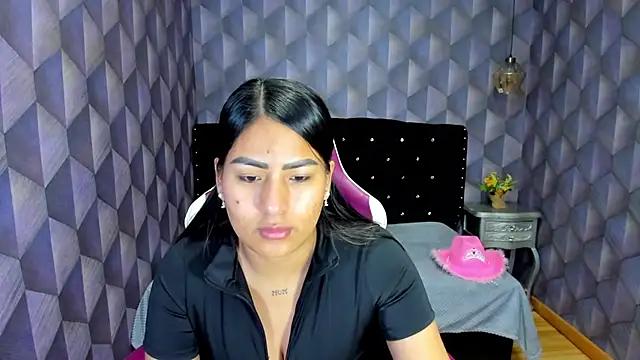 DannaLewis from StripChat