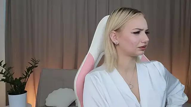 DanniiDark from StripChat is Freechat