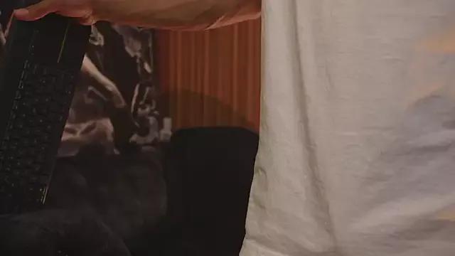 Photos of DannSaenz from StripChat is Freechat