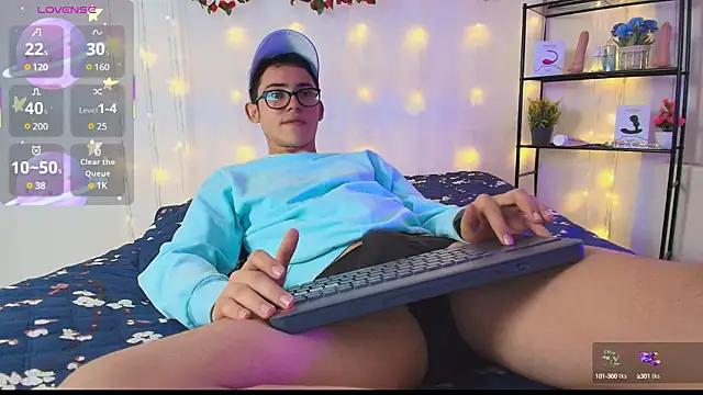 Danny-Swift13 from StripChat