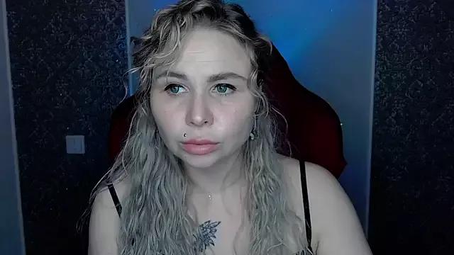 Explore our live girls sluts from our Custom and Multi clubs and checkout exclusive access to highly interactive content, such as shape, hair, titties, pussy type and many more.