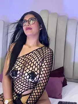Explore our live girls sluts from our Custom and Multi clubs and checkout exclusive access to highly interactive content, such as shape, hair, titties, pussy type and many more.