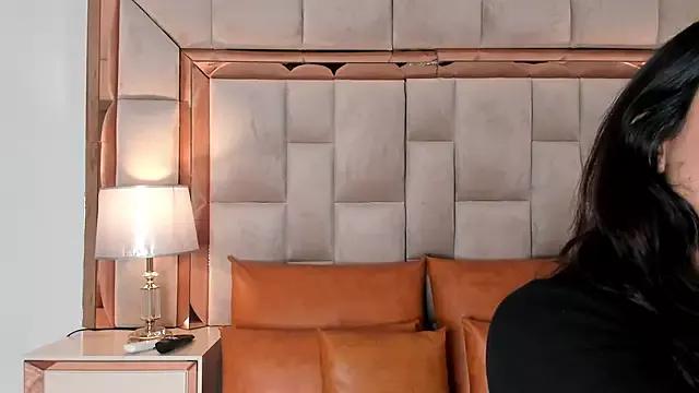 DaraBeckett from StripChat