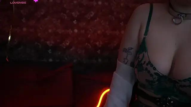 Explore our live girls sluts from our Custom and Multi clubs and checkout exclusive access to highly interactive content, such as shape, hair, titties, pussy type and many more.