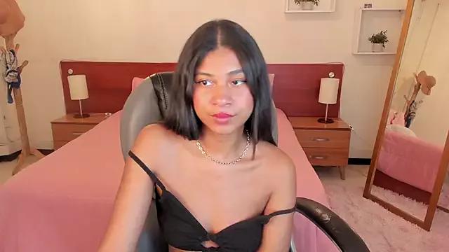 Explore our live girls sluts from our Custom and Multi clubs and checkout exclusive access to highly interactive content, such as shape, hair, titties, pussy type and many more.