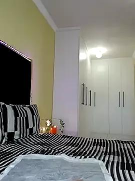 Explore our live girls sluts from our Custom and Multi clubs and checkout exclusive access to highly interactive content, such as shape, hair, titties, pussy type and many more.