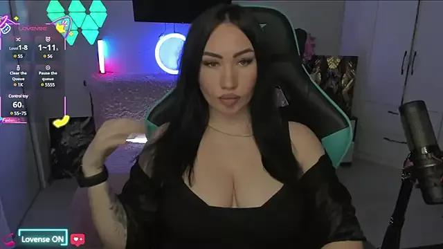 Explore our live girls sluts from our Custom and Multi clubs and checkout exclusive access to highly interactive content, such as shape, hair, titties, pussy type and many more.