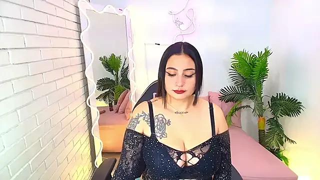 Explore our live girls sluts from our Custom and Multi clubs and checkout exclusive access to highly interactive content, such as shape, hair, titties, pussy type and many more.