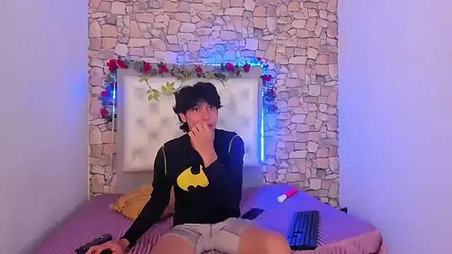 DavidAndClare from StripChat is Freechat