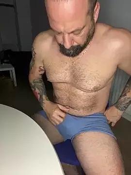 Explore our live girls sluts from our Custom and Multi clubs and checkout exclusive access to highly interactive content, such as shape, hair, titties, pussy type and many more.