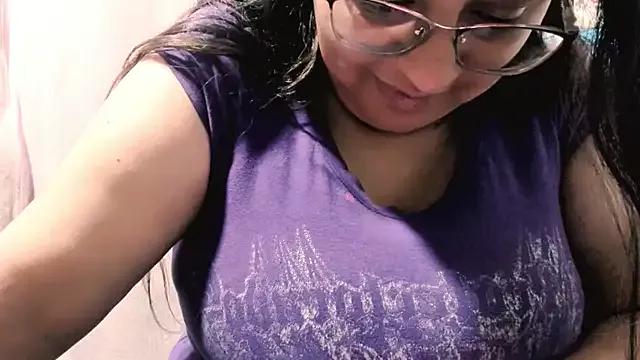 DayanaBaker from StripChat