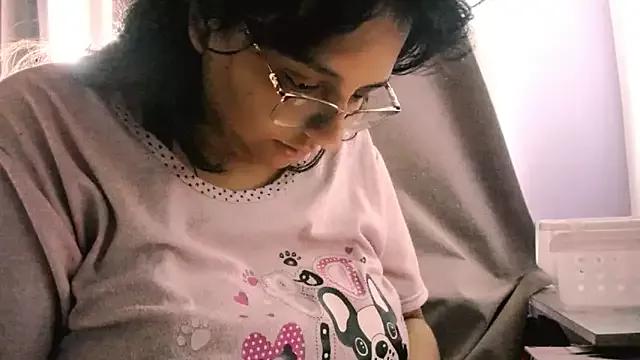 DayanaBaker from StripChat is Freechat