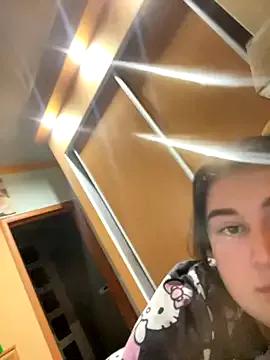 DazzzlingDame from StripChat is Freechat