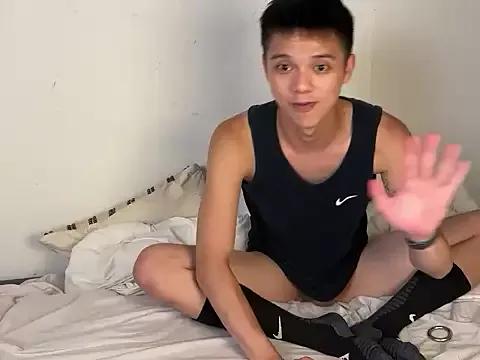 dddddddlii from StripChat