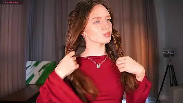 DeanneBlose from StripChat is Freechat