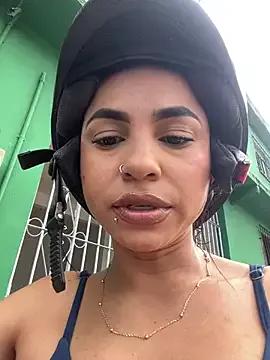 Photos of Debora-1010 from StripChat is Freechat