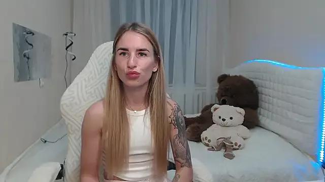 DeboraHorny from StripChat is Freechat