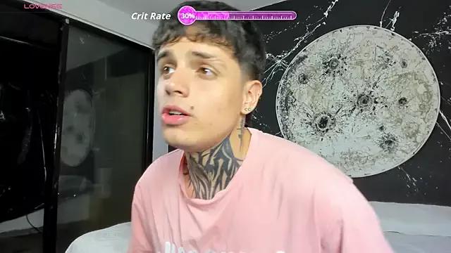 Declan-Fox from StripChat is Freechat