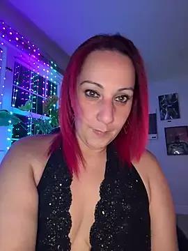 DeeLight124 from StripChat