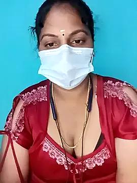 Deepika1432 from StripChat