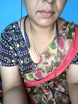 Deepika1432 from StripChat