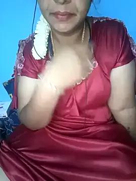 Deepika1432 from StripChat