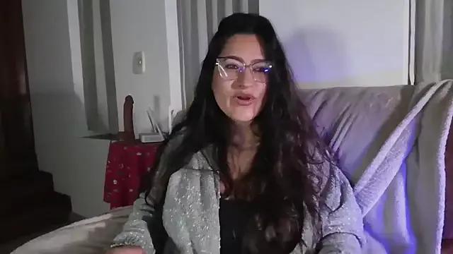 DeesseLuxure from StripChat
