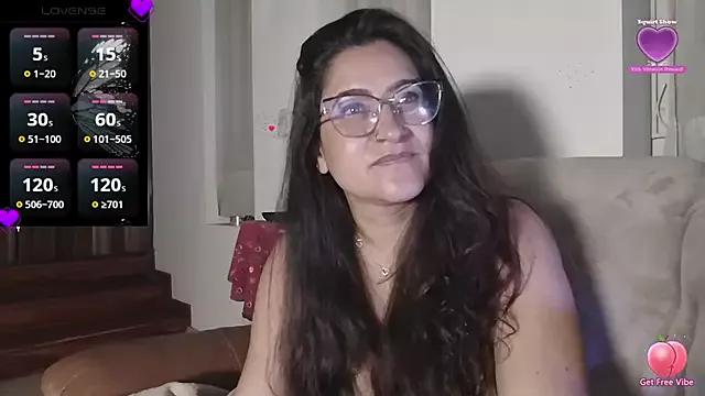 DeesseLuxure from StripChat
