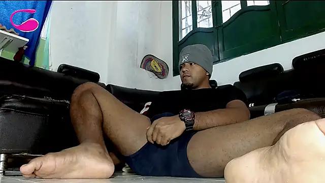 Deleon1995 from StripChat