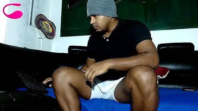 Deleon1995 from StripChat