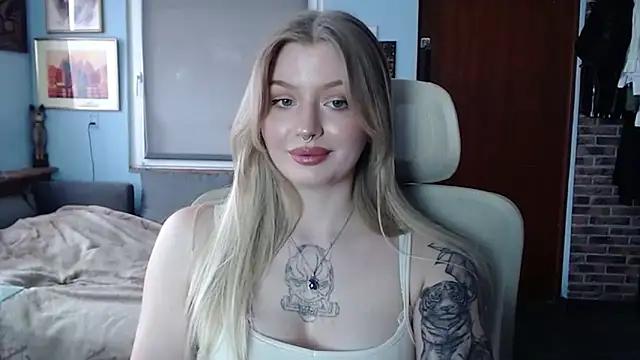Explore our live girls sluts from our Custom and Multi clubs and checkout exclusive access to highly interactive content, such as shape, hair, titties, pussy type and many more.