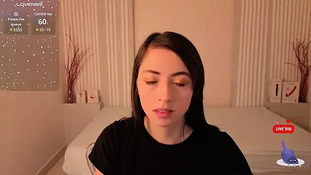 Explore our live girls sluts from our Custom and Multi clubs and checkout exclusive access to highly interactive content, such as shape, hair, titties, pussy type and many more.