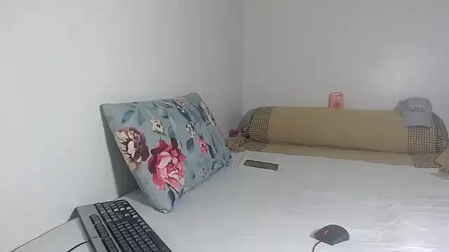 DevineChic from StripChat is Freechat