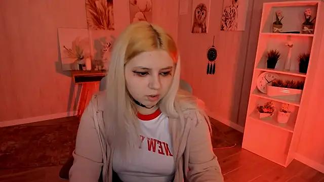 DiaAngell from StripChat