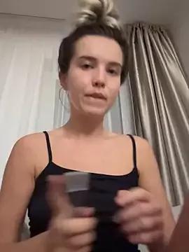 Diamond_lucyy from StripChat is Freechat