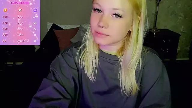 Diana_Dream from StripChat is Freechat