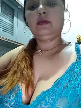 Dianaa9 from StripChat is Freechat