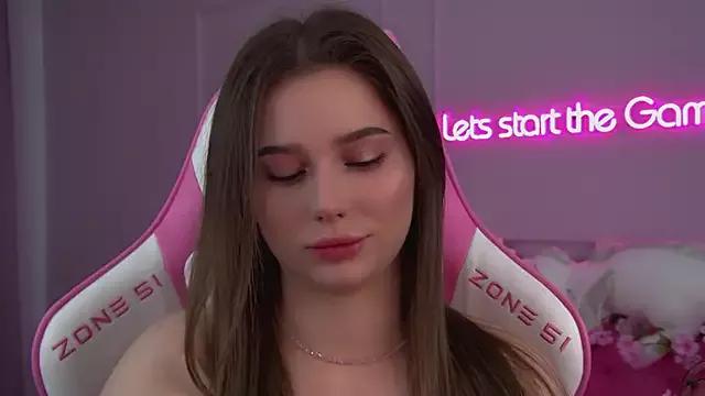 Explore our live girls sluts from our Custom and Multi clubs and checkout exclusive access to highly interactive content, such as shape, hair, titties, pussy type and many more.