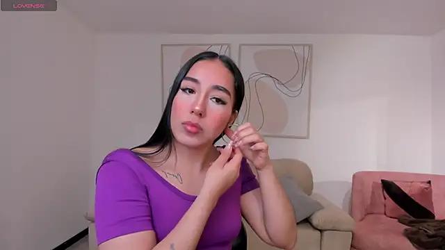Explore our live girls sluts from our Custom and Multi clubs and checkout exclusive access to highly interactive content, such as shape, hair, titties, pussy type and many more.