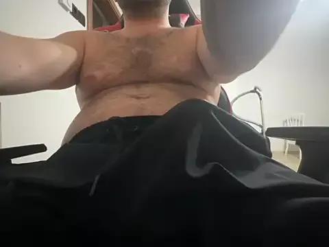 dicksmallll from StripChat is Freechat