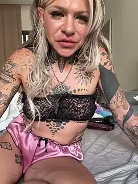 Explore our live girls sluts from our Custom and Multi clubs and checkout exclusive access to highly interactive content, such as shape, hair, titties, pussy type and many more.