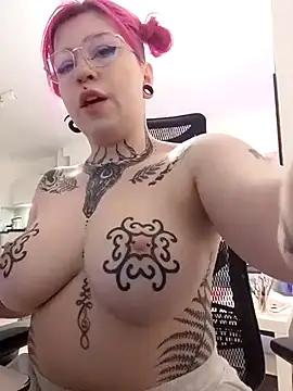 divine_eve from StripChat