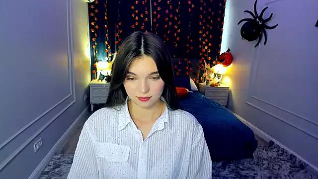 DivineAmour from StripChat