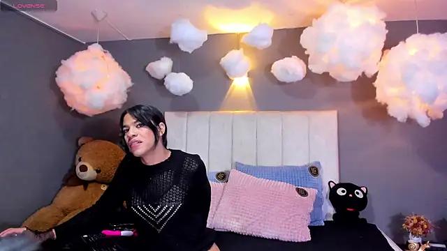 Divinebrown_ from StripChat