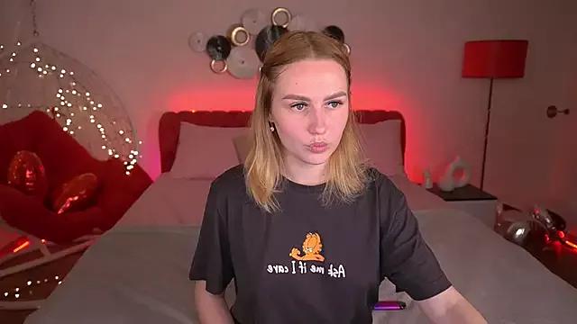 Explore our live girls sluts from our Custom and Multi clubs and checkout exclusive access to highly interactive content, such as shape, hair, titties, pussy type and many more.